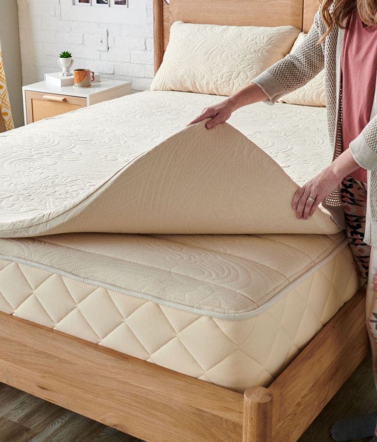 happsy organic mattress and organic latex mattress topper
