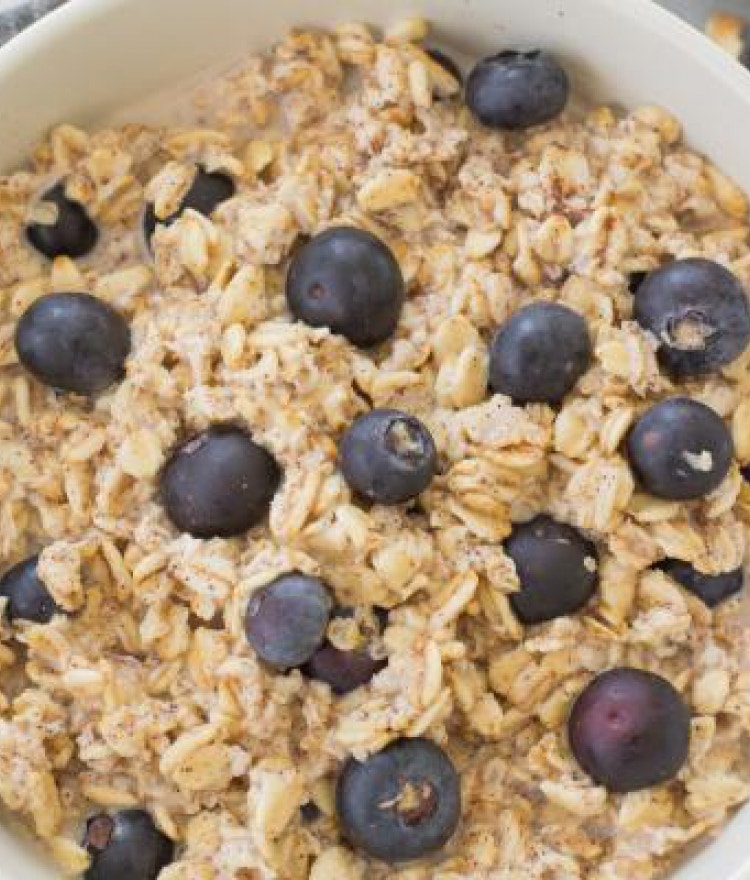 Blueberry Pie Overnight Oats From the Clean Eating Couple