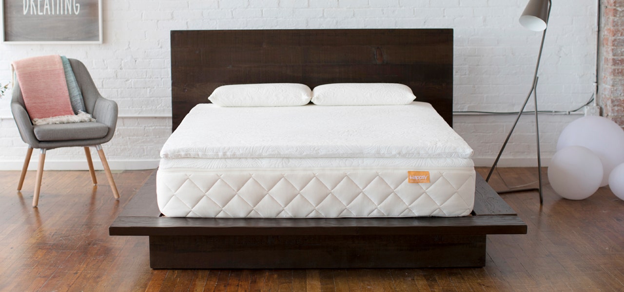 A Happsy organic mattress in a contemporary bedroom